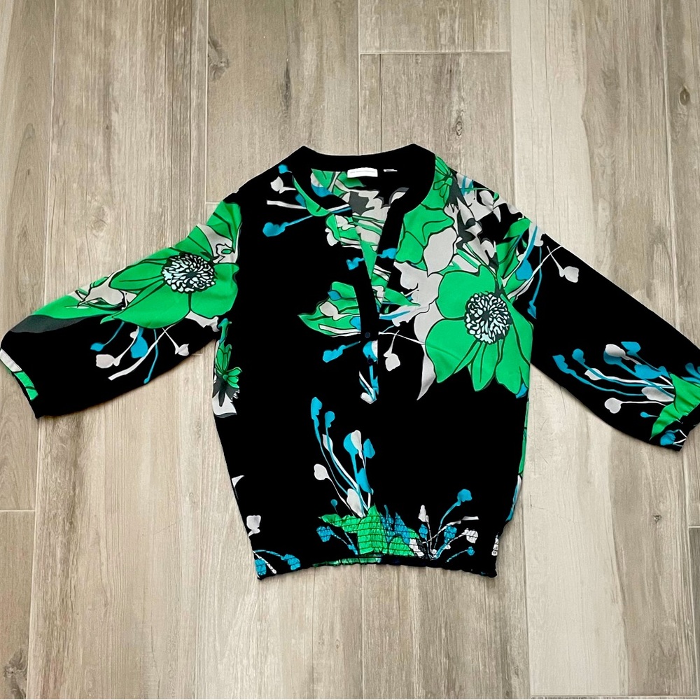 New York and Company Blue Shirt Size Medium
